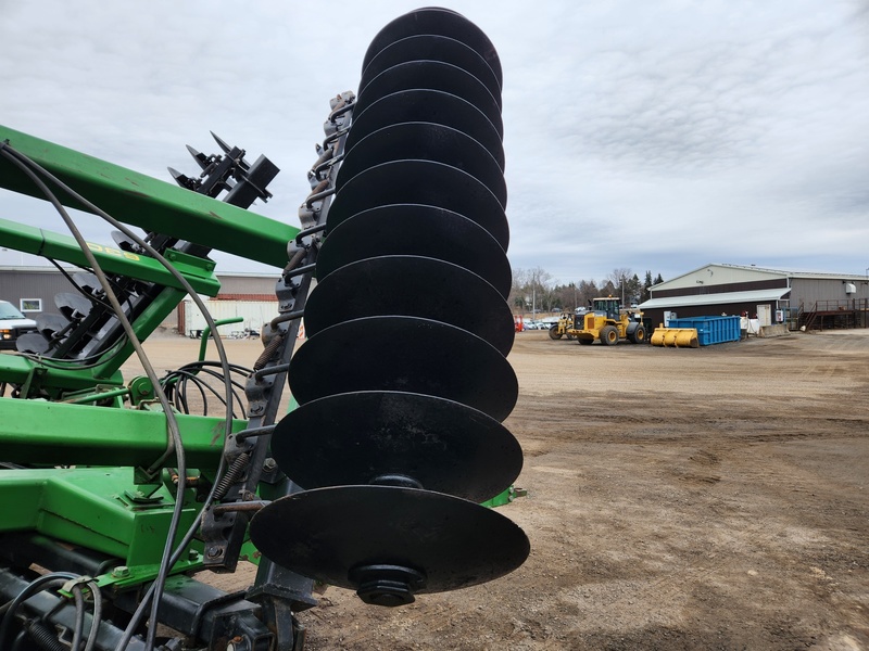 Discs  John Deere 630 Disc Photo