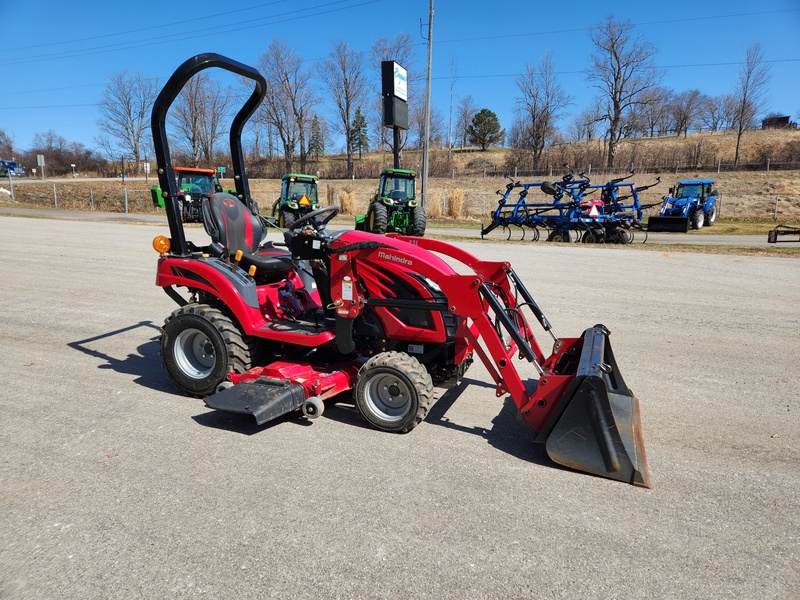 Tractors - Compact  Mahindra 20S Tractor  Photo