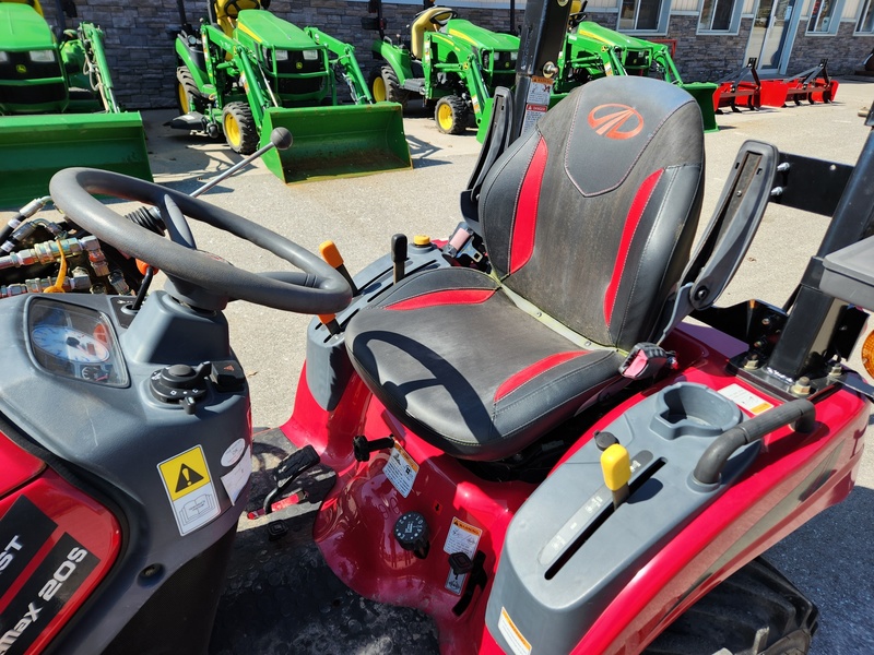 Tractors - Compact  Mahindra 20S Tractor  Photo