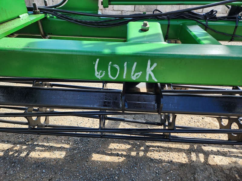 Tillage Equipment  John Deere 200 Crumbler  Photo