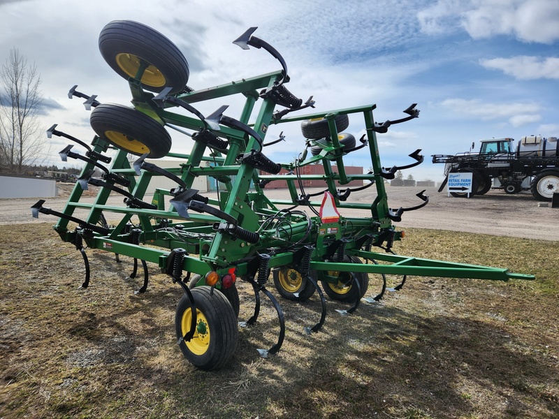 Cultivators  John Deere 980 Cultivator  Photo