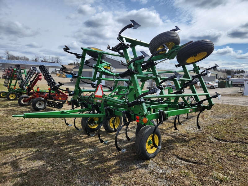 Cultivators  John Deere 980 Cultivator  Photo