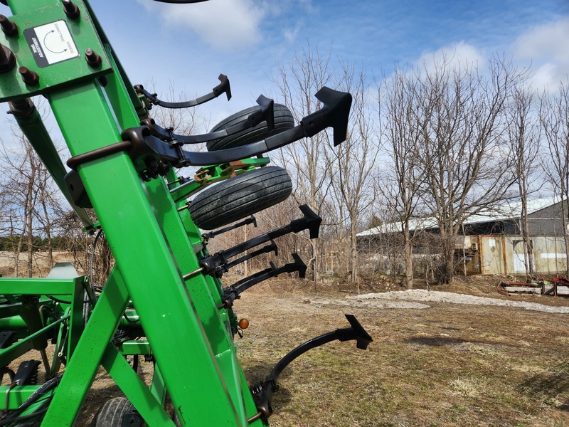 Cultivators  John Deere 980 Cultivator  Photo