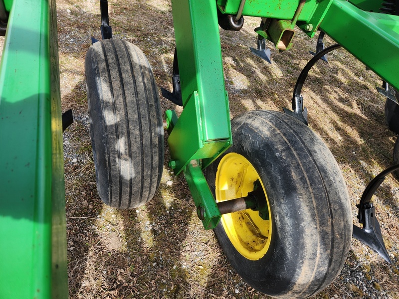 Cultivators  John Deere 980 Cultivator  Photo