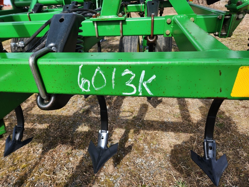 Cultivators  John Deere 980 Cultivator  Photo