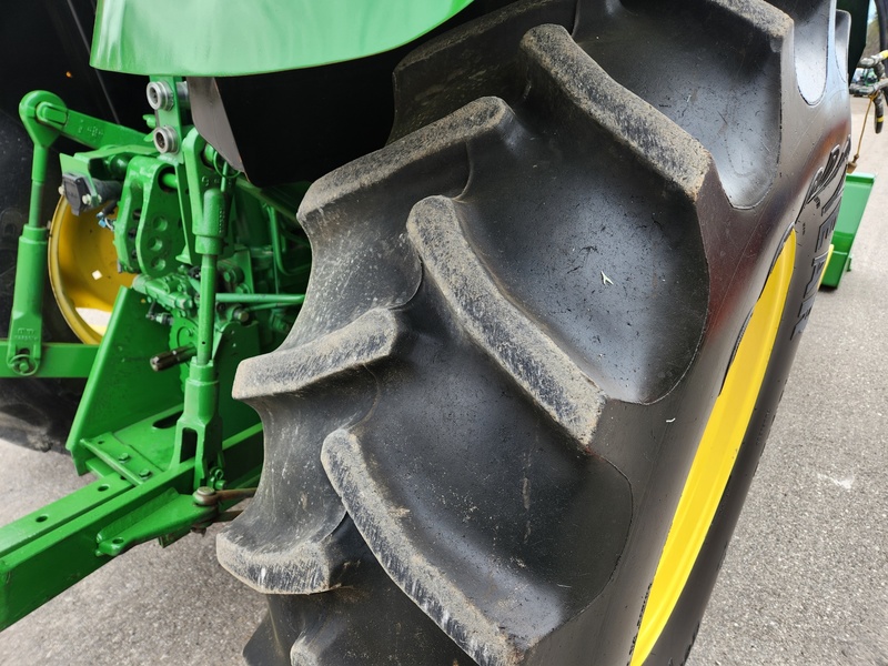 Tractors - Farm  John Deere 5075E Tractor  Photo