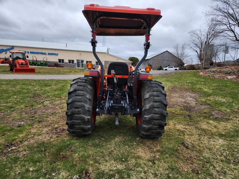Tractors - Compact  Kubota L4701 Tractor  Photo