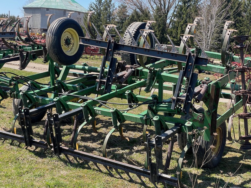 Tillage - Cultivators  John Deere 1010 C-Shank Cultivator - 22ft - With Buster Bars Photo