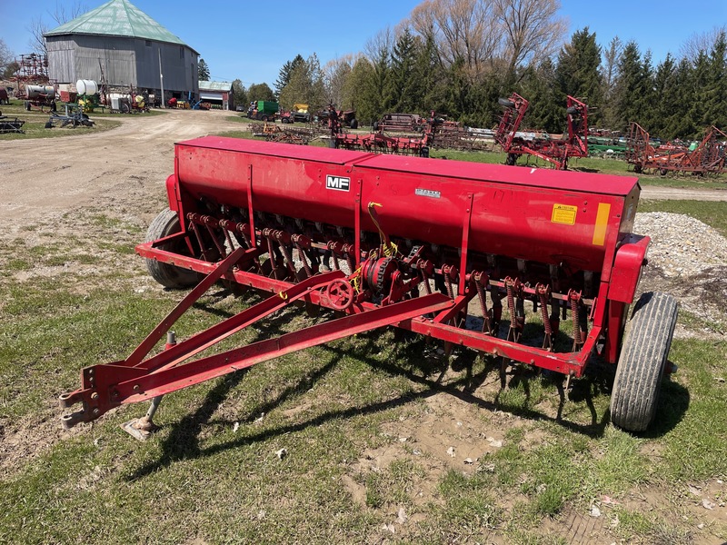 Tillage - Other  Massey Ferguson 33 - 17 Row C-Drill Grass Fertilizer - Single Disc Photo