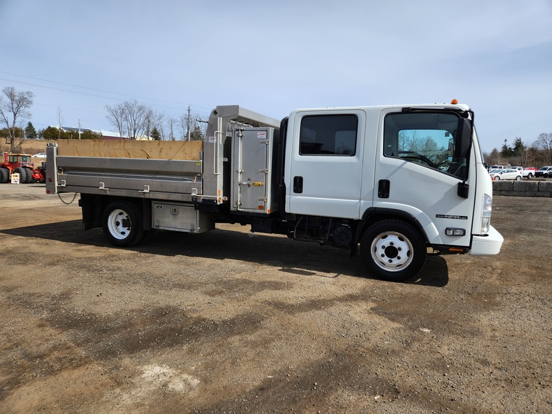 Heavy Trucks  2015 Isuzu NPR HD Dump Truck Photo