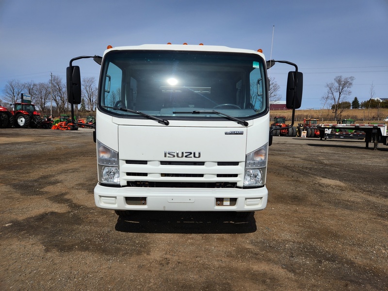 Heavy Trucks  2015 Isuzu NPR HD Dump Truck Photo