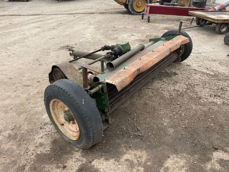 Tillage - Other  Oliver Steel Mesh Crimper Photo