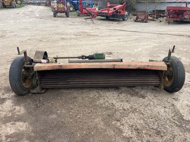 Tillage - Other  Oliver Steel Mesh Crimper Photo