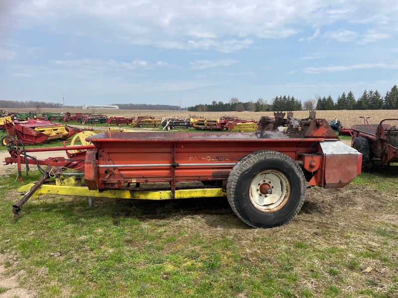 Manure Equipment  New Holland 512 Manure Spreader - Double Beater - New Floor Photo