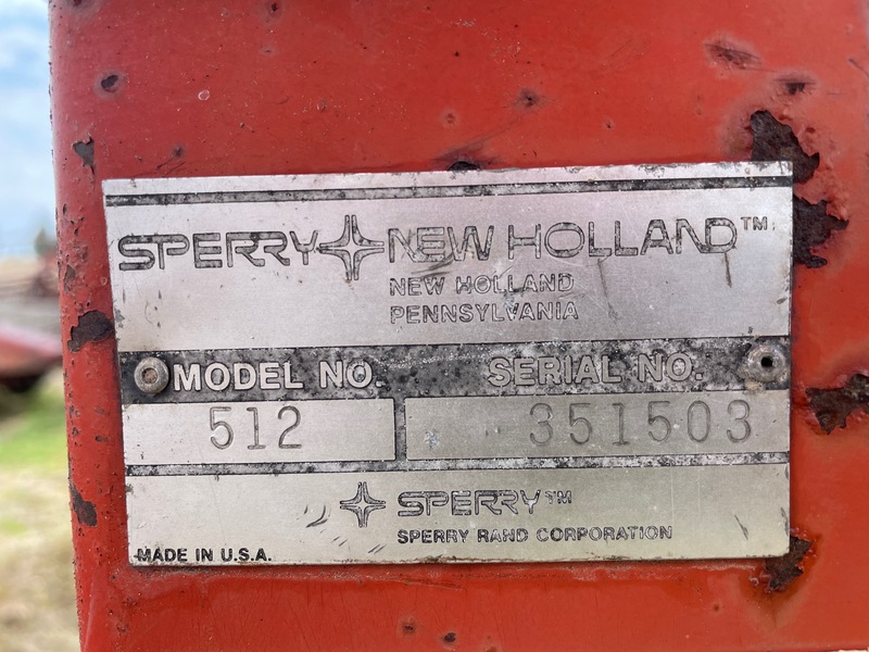 Manure Equipment  New Holland 512 Manure Spreader - Double Beater - New Floor Photo