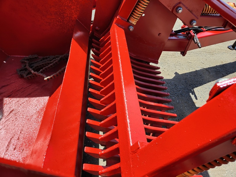 Rock Pickers and Rock Rakes  Leon 3000 Rock Picker  Photo