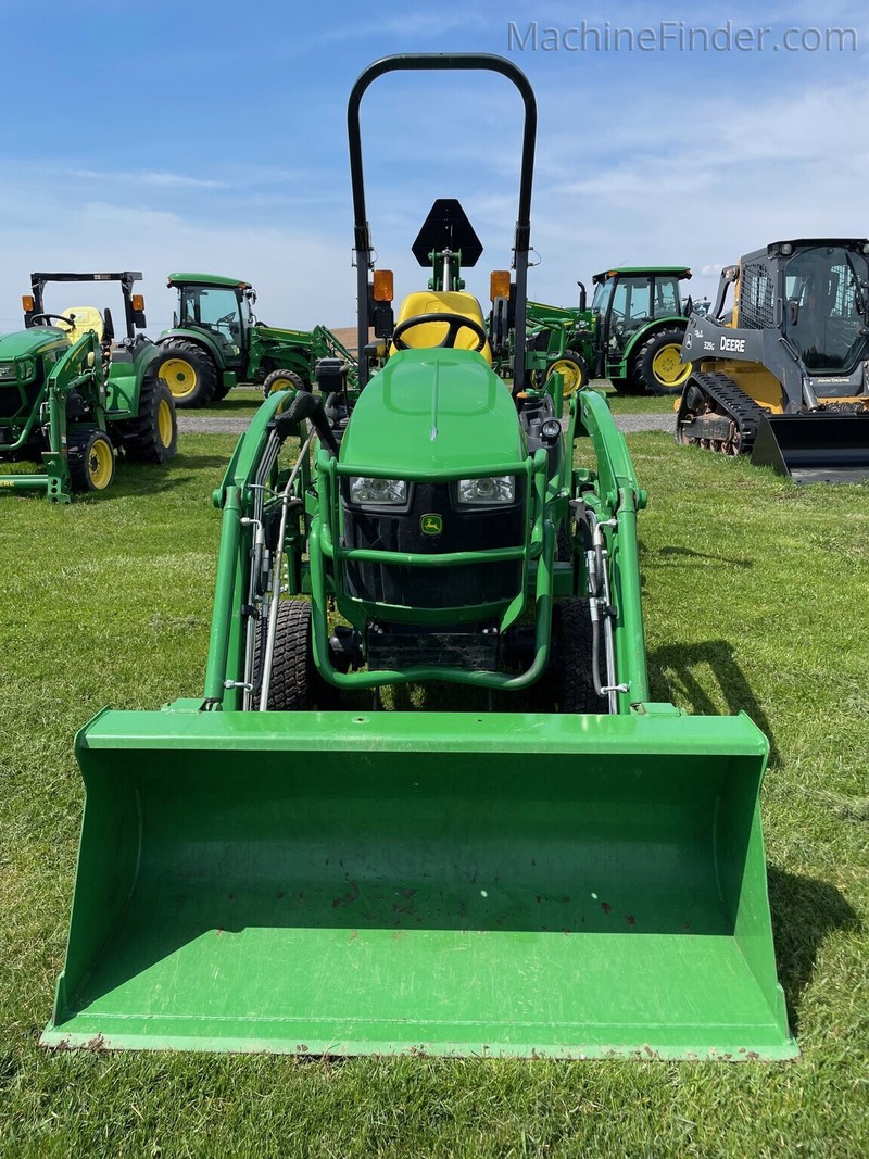 Tractors  2019 John Deere 1025R Utility Tractor Photo