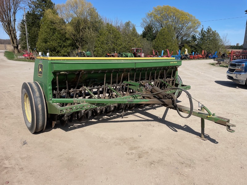 John Deere 8350 Seed Drill - 21 Run - Double Discs - Press Wheels - Grass Fertilizer