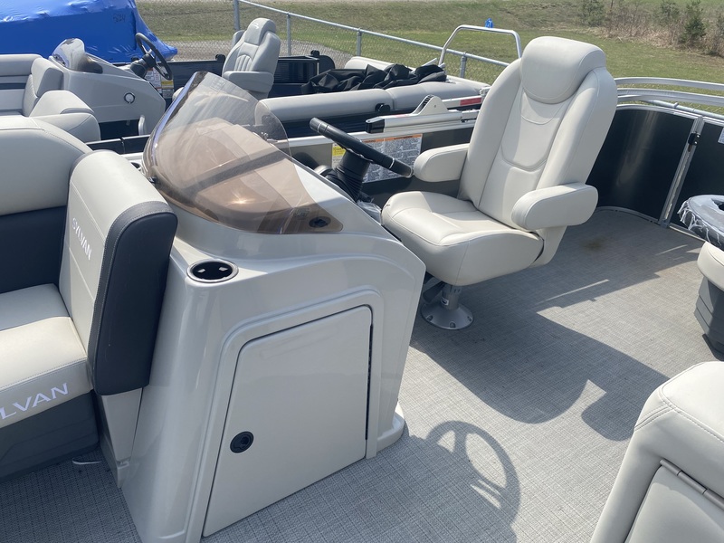 Boats  2024 Sylvan Mirage 8520 Cruise Photo