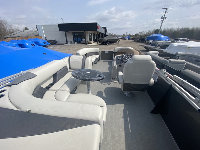 Boats  2024 Sylvan Mirage 8520 Cruise Photo
