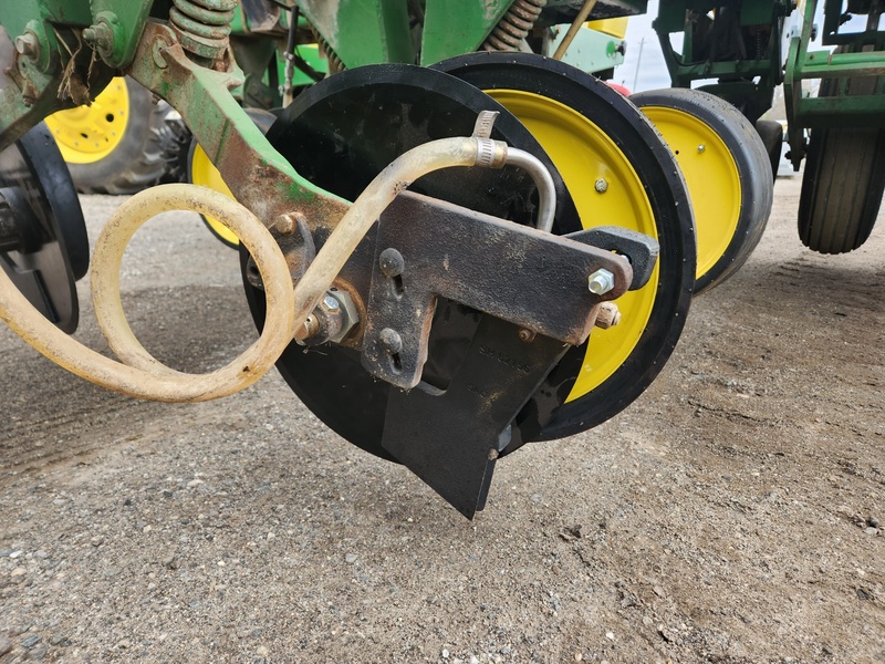 Planting Equipment  John Deere 1770 Planter  Photo