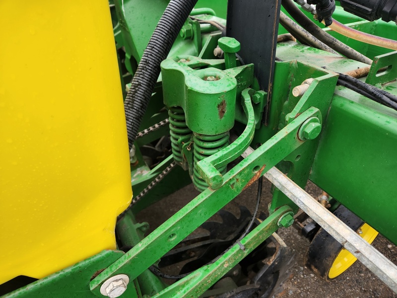 Planting Equipment  John Deere 1770 Planter  Photo