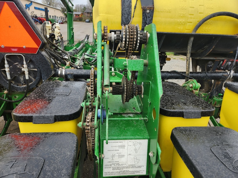 Planting Equipment  John Deere 1770 Planter  Photo