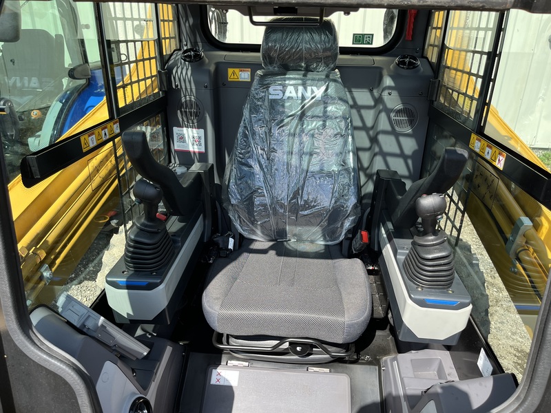 Sany SS270V Skid Steer Loader 
