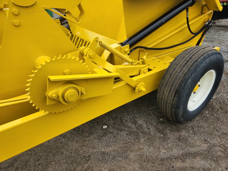 Rock Pickers and Rock Rakes  Degelman 570 Rock Picker  Photo