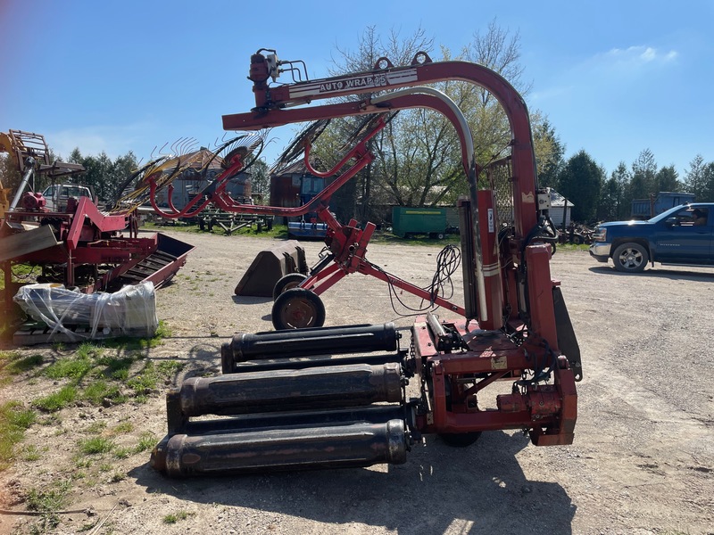 Harvesting Equipment  Norse-Tellefsdal Bale Wrappper - Electric Controls - 3pt Photo