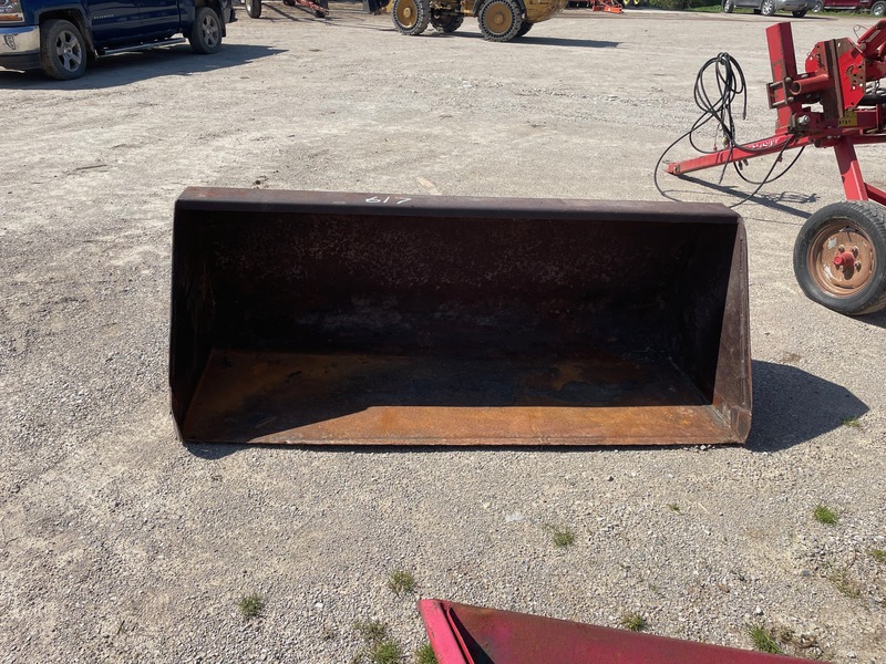 John Deere Material Bucket - 84" - Quick Attach