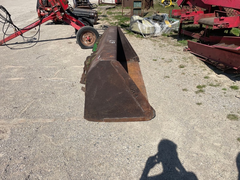 Attachments  John Deere Material Bucket - 84" - Quick Attach Photo