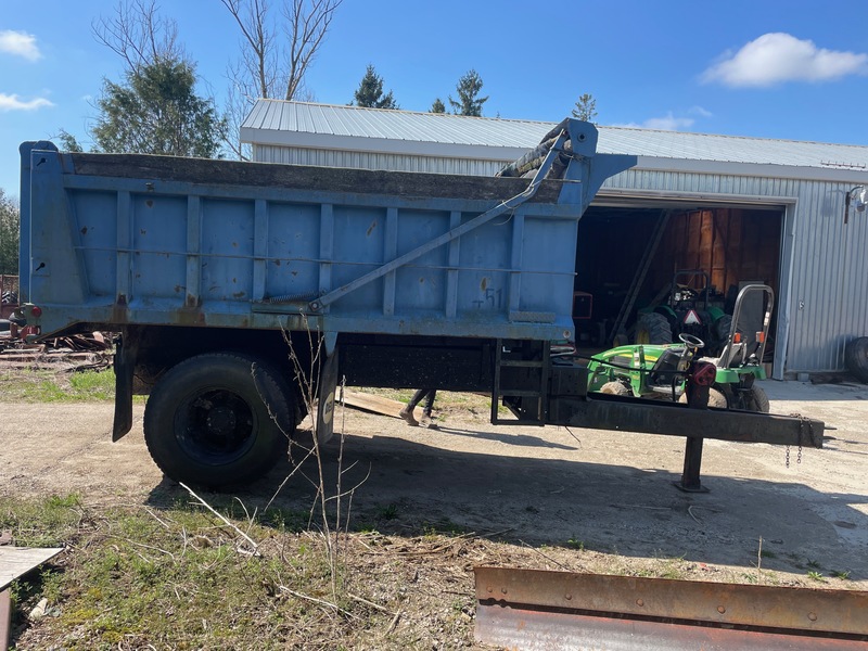 Wagons  Hydraulic Dump Wagon - 7ft x 13ft - Heavy Duty Photo