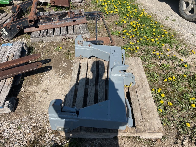Attachments  Heavy Duty Quick Hitch - 3pth Photo