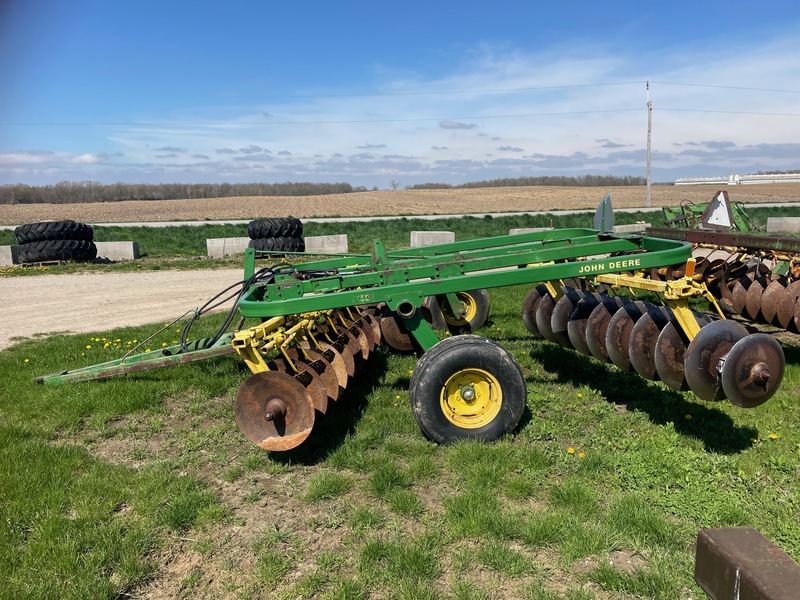 Tillage - Discs  John Deere 110 Disc - 12ft Photo