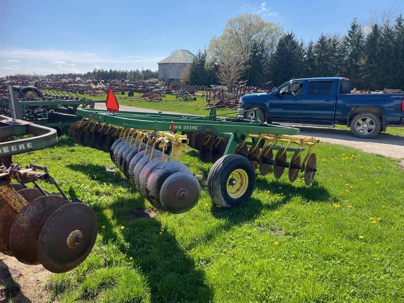 Tillage - Discs  John Deere 110 Disc - 12ft Photo