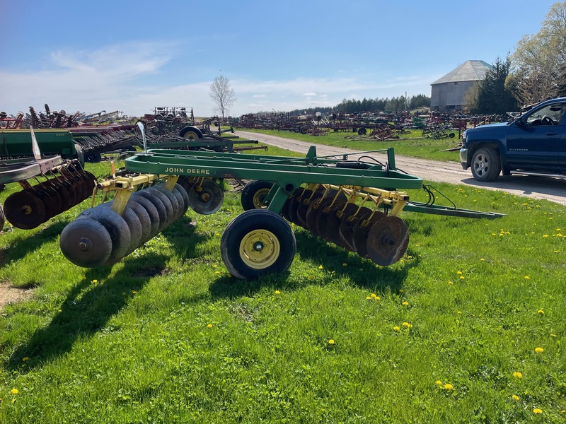 Tillage - Discs  John Deere 110 Disc - 12ft Photo