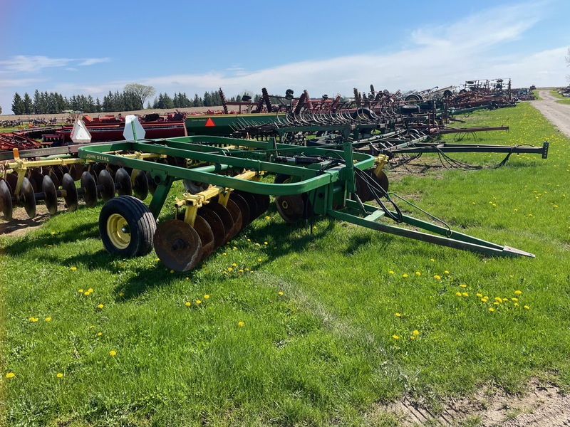 Tillage - Discs  John Deere 110 Disc - 12ft Photo