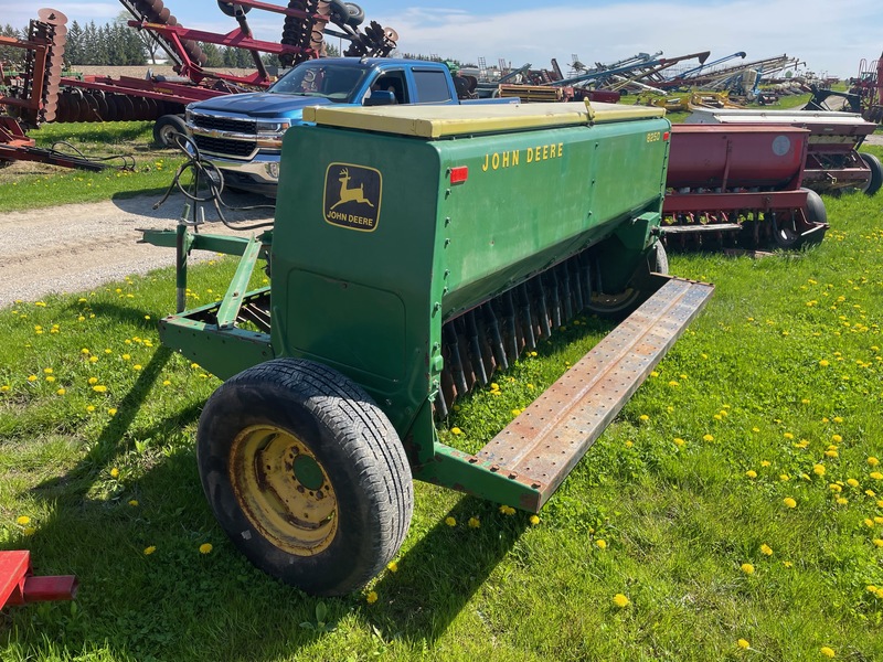 Chemical/Fertilizer Application  John Deere 8250 - Fertilizer - Single Disc - 14 Run Photo