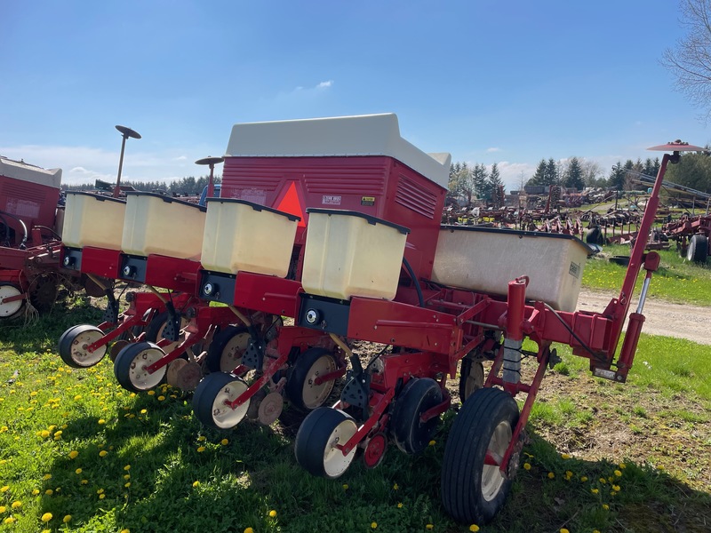 Planting  Case IH 800 Cyclo Air Planter - 4 Row Narrow Monitor Photo