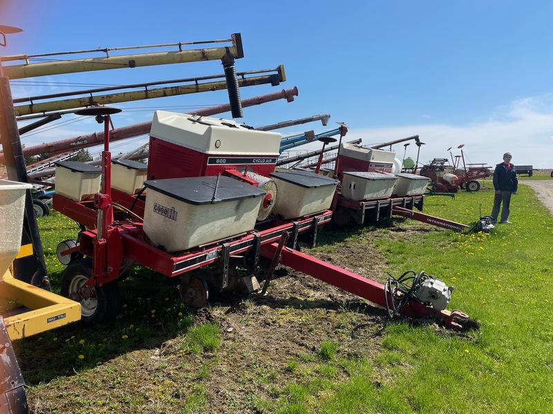 Planting  Case IH 800 Cyclo Air Planter - 4 Row Narrow Monitor Photo