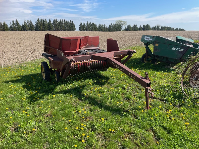 New Holland 144 Hay Inverter