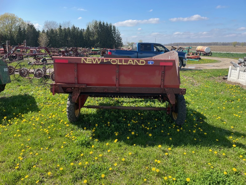 Hay/Forage/Livestock  New Holland 144 Hay Inverter Photo