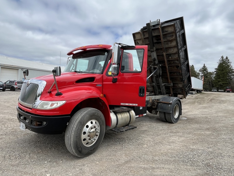 International 4300 Roll off truck with 3 bins package 