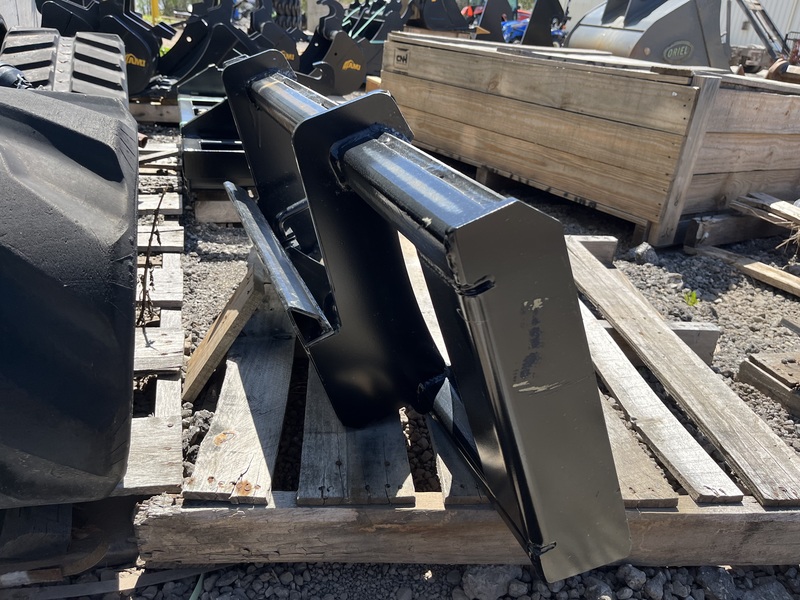HLA Mini skid steer Qtach Adapter plate 