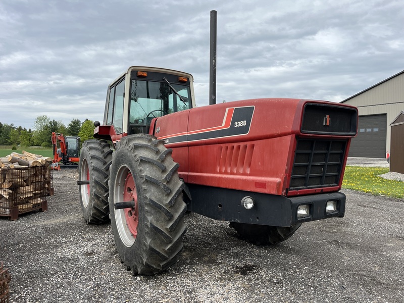 International 3388 2+2 Tractor for sale 