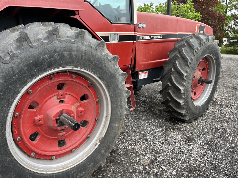International 3388 2+2 Tractor for sale 