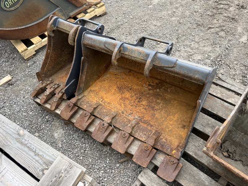 Bobcat E32 Excavator for sale 