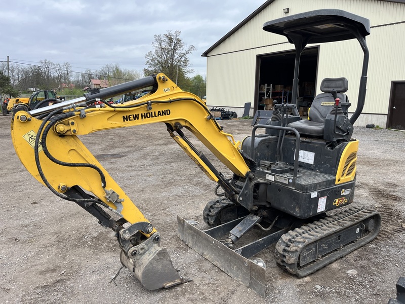 New Holland E17C Mini Excavator 