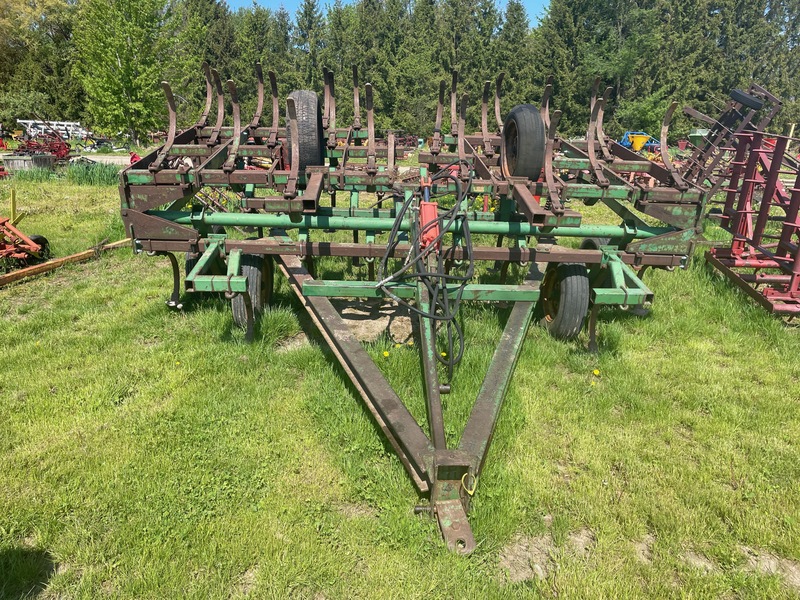Tillage - Cultivators  John Deere Cultivator 20ft - Hydraulic Fold with Tandems Photo